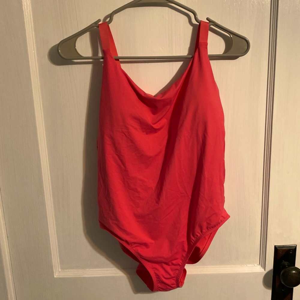 Athleta pink swimsuit